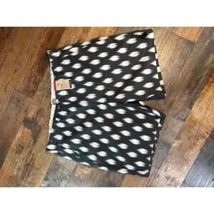 Levi's Men's Black and White Patterned Shorts 2X
